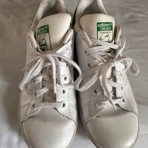 Adidas Stan Smith White with Green Accents Women’s/Boys